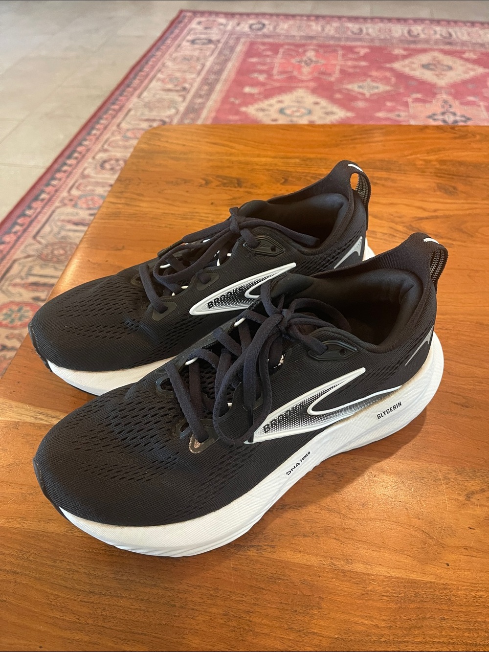 Glycerin 22 Brooks Black and White Running Shoes - Picture 7 of 14